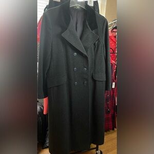 VTG Classic Black Double-Breasted Coat